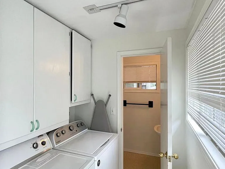 13807 NE 76th St — Photo 21