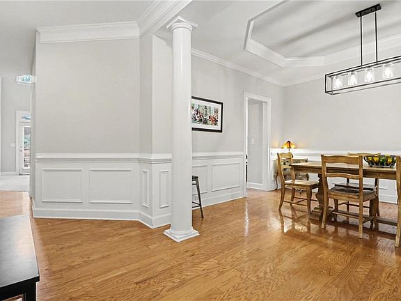 4th image of 12552 Waterside Dr