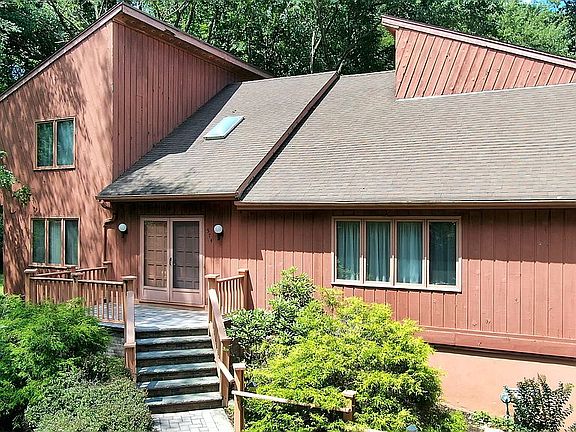 4th image of 574 Scarangella Ct