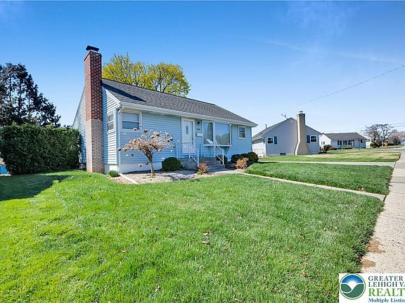 3rd image of 1557 Kaywin Ave