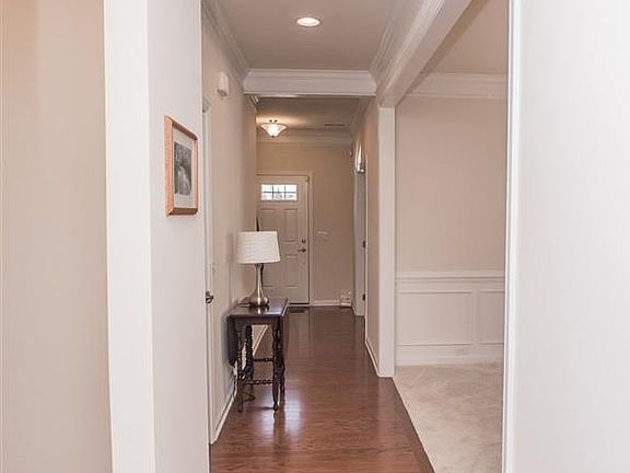 2nd image of 340 Kelsey Glen Ln