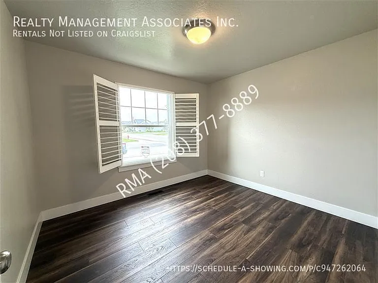 6031 N Spindrift Ave — Photo 9