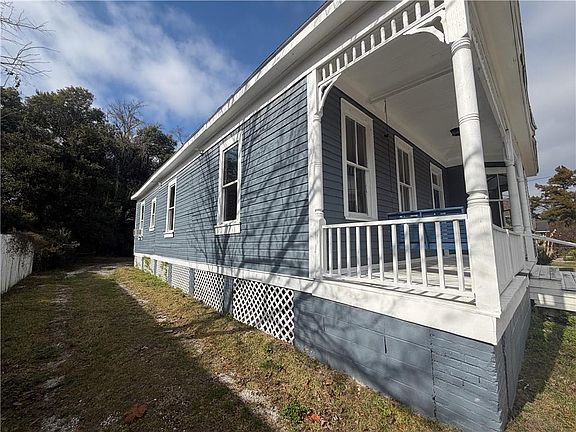 2nd image of 510 Dexter Ave