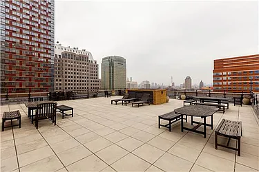 Rented by R New York