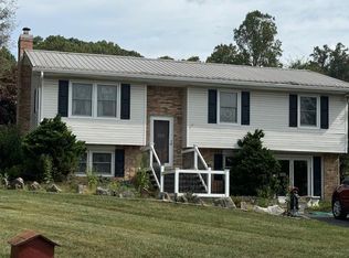 22216 Green Vlg, Abingdon, VA 24210