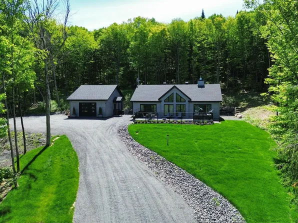 75 Chemin Desjardins, Val Des Lacs, QC J0T 2R0