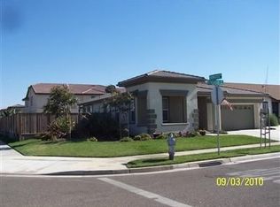 2391 N Creekside Dr, Los Banos, CA 93635