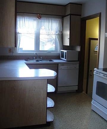 3rd image of 10642 67th Ave NW
