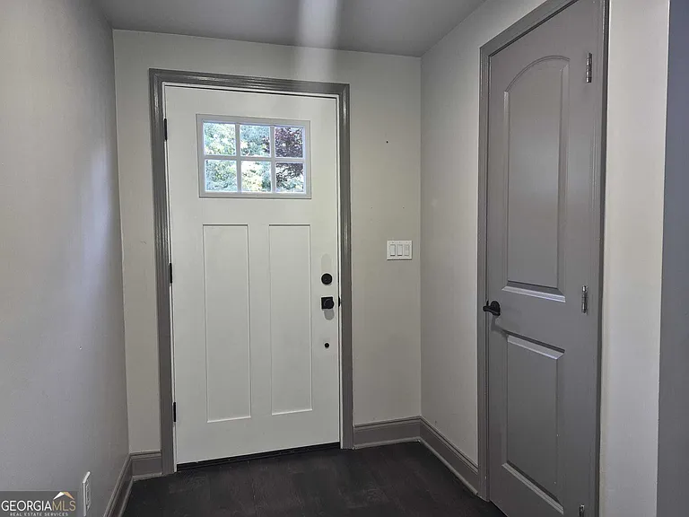 1020 Hampton Hill Ct — Photo 3