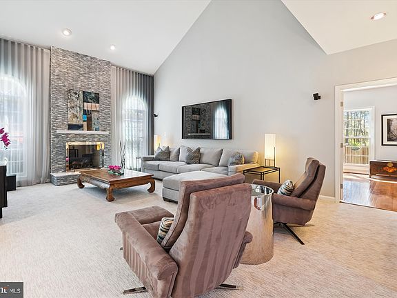 5th image of 7721 Cashland Ct