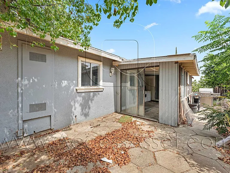(*) Davis 402 — Photo 18