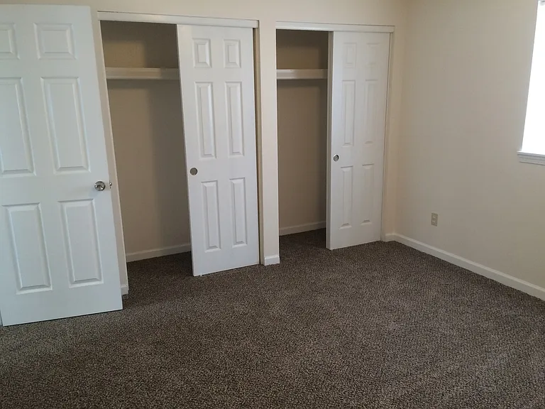 1323 S Skyline Dr — Photo 10