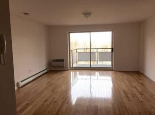 7510 Grand Central Pkwy, Forest Hills, NY 11375
