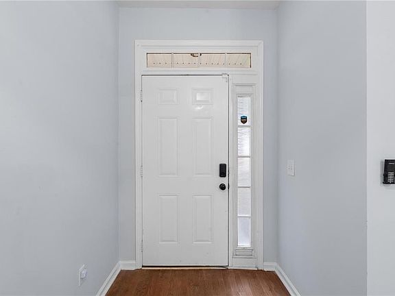 3rd image of 49 Harlan Rd SW