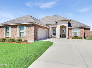 222 Preston Rose Ln, Youngsville, LA 70592