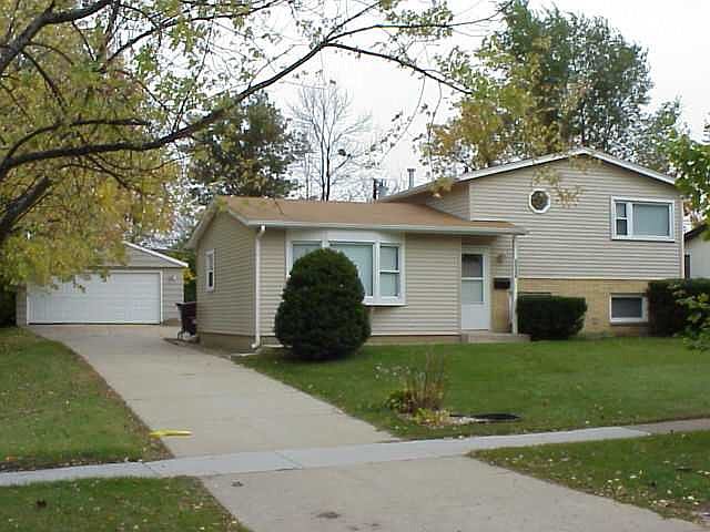 1st image of 36247 N Edgewood Dr