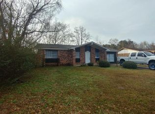 2119 Woodside Dr, Gautier, MS 39553