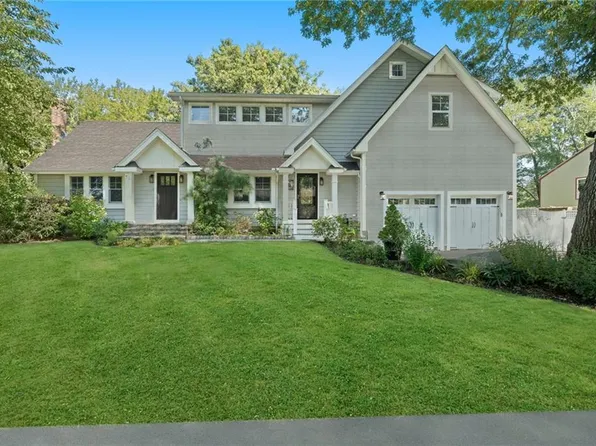 59 Sumac Trl, Narragansett, RI 02882