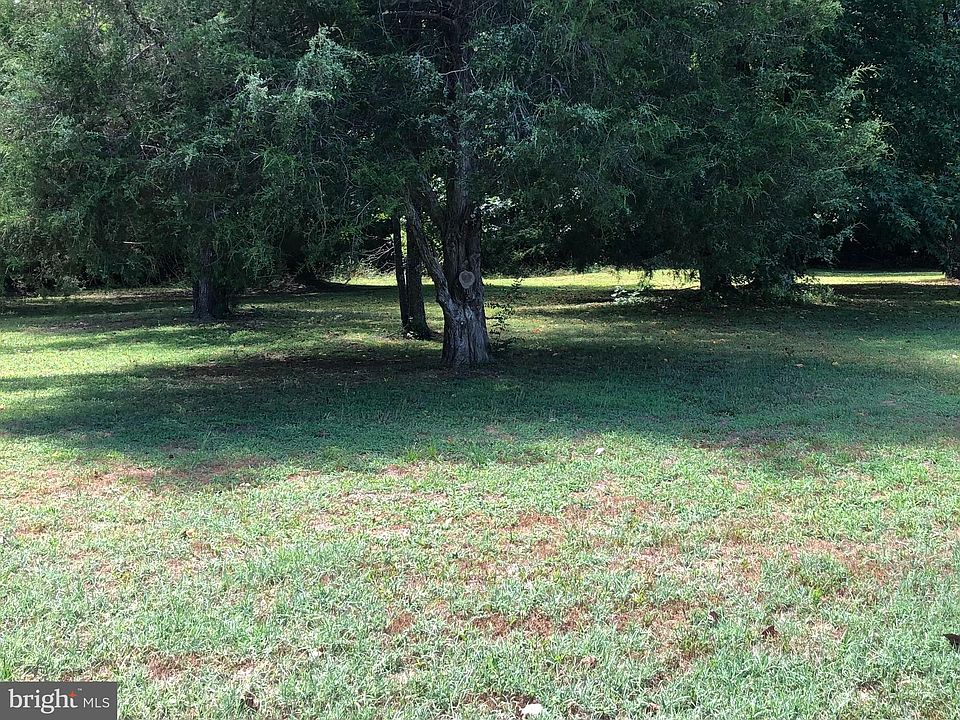 2nd image of Old Pitts Rd