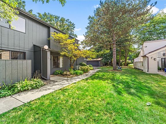 4th image of 1510 Cedarwood Dr #D