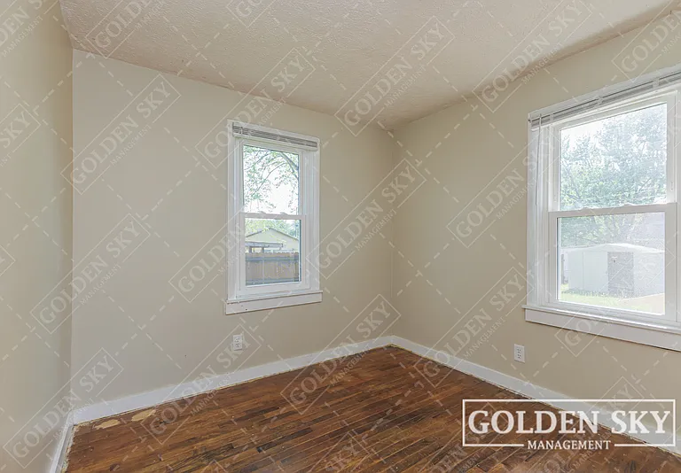 609 N Waldemere Ave — Photo 7