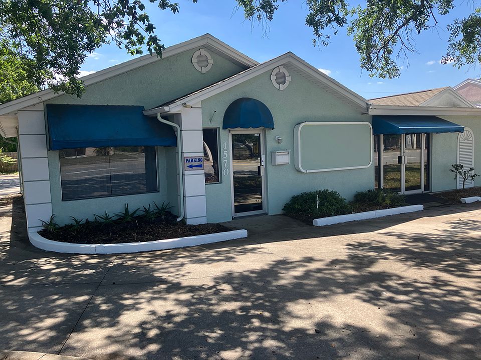 LARGE FRONT LIGHTED SIGN 
New upgraded wiring, water tank, Remodeled ShowerProperty is for sale and currently vacant