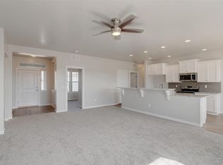 1023 E Springloyd St, Meridian, ID 83642