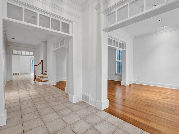 4th image of 7108 Ainsworth Dr