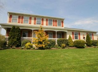 4721 Hoffman Dr, Whitehall, PA 18052
