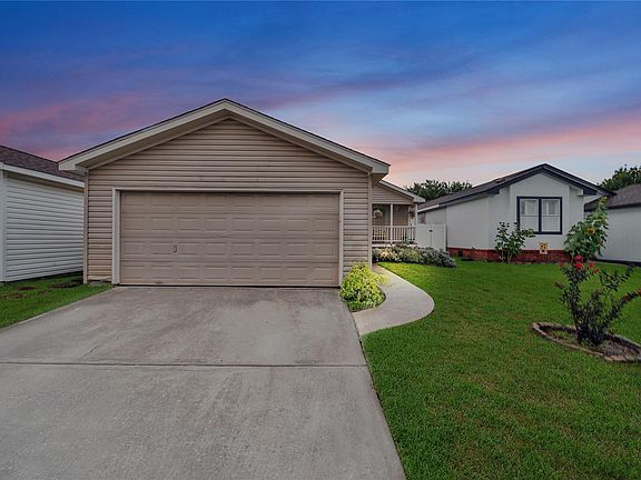2nd image of 10018 Elderberry Park Ln