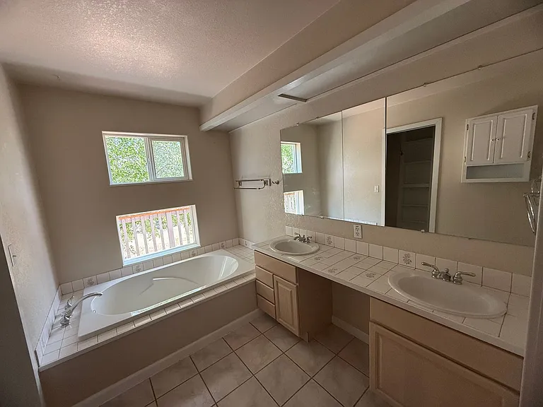 1839 Melanie Ct — Photo 11