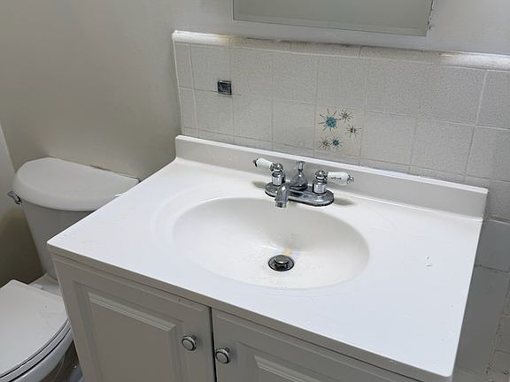 4th image of 3658 Mentone Ave #4B