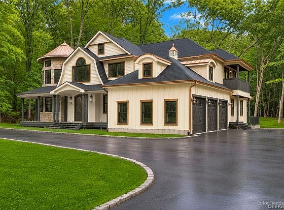 2nd image of 301 Old Mill Road