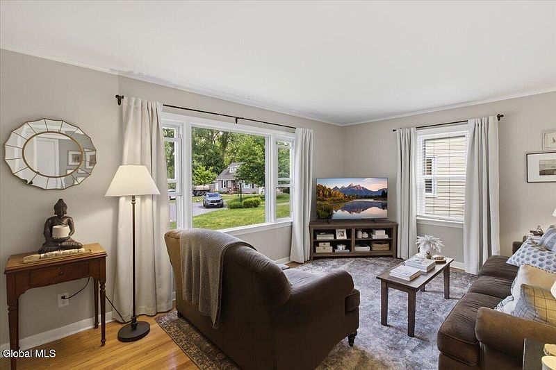 2nd image of 33 Glennon Road