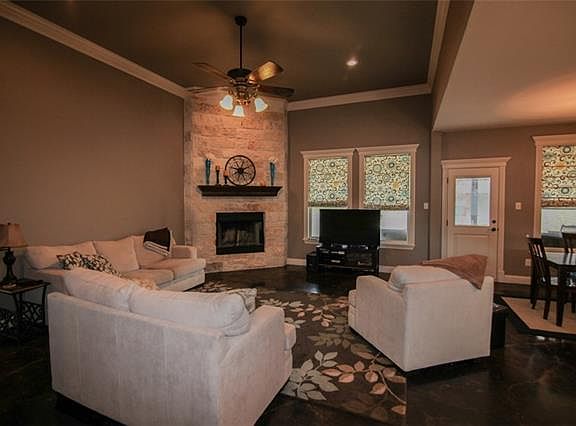 3rd image of 142 Weatherman Ln