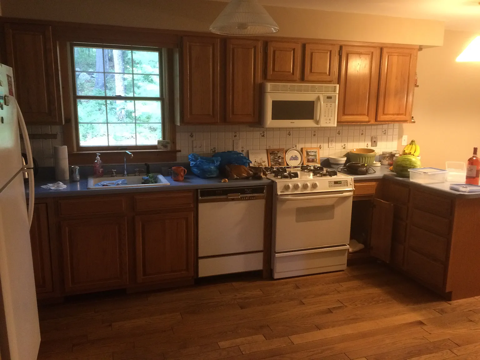 3 bed, 2826 sqft, $2,200 — Photo 2