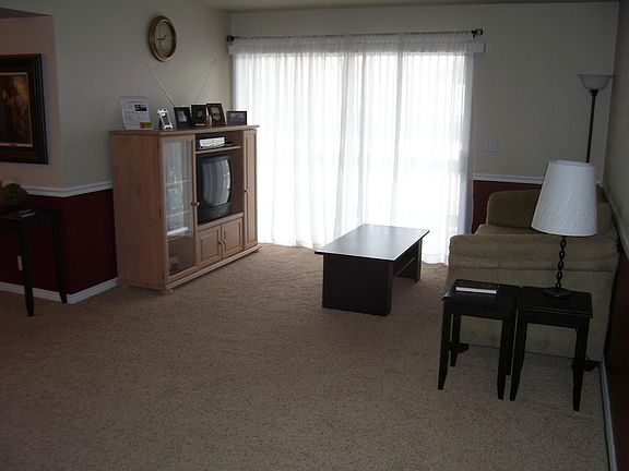 2nd image of 5753 S Waterbury Cir Unit E
