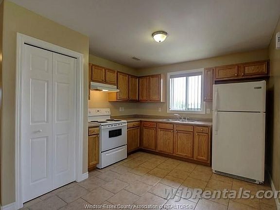 2nd image of 680 Cameron Ave #4