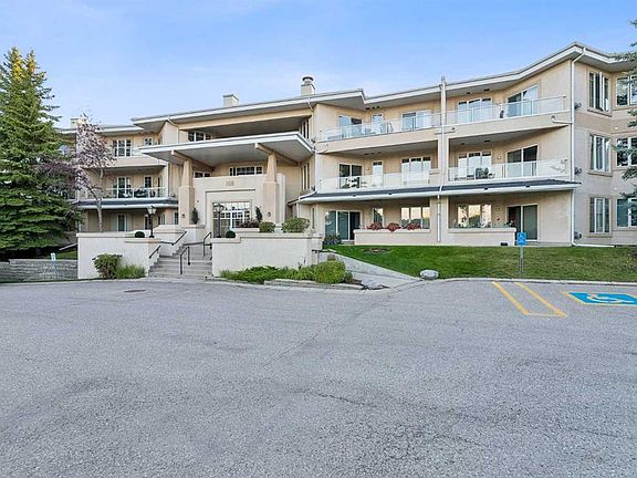 2nd image of 108 SE Edgeridge Ter NW #102