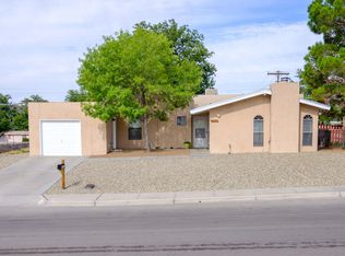 1290 La Fonda Dr, Las Cruces, NM 88001