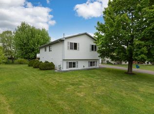 1016 Meadow St, Cologne, MN 55322