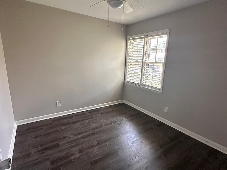 115 Deerfield Dr — Photo 8