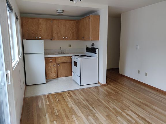 5th image of 735 Belmont Ave E APT 306