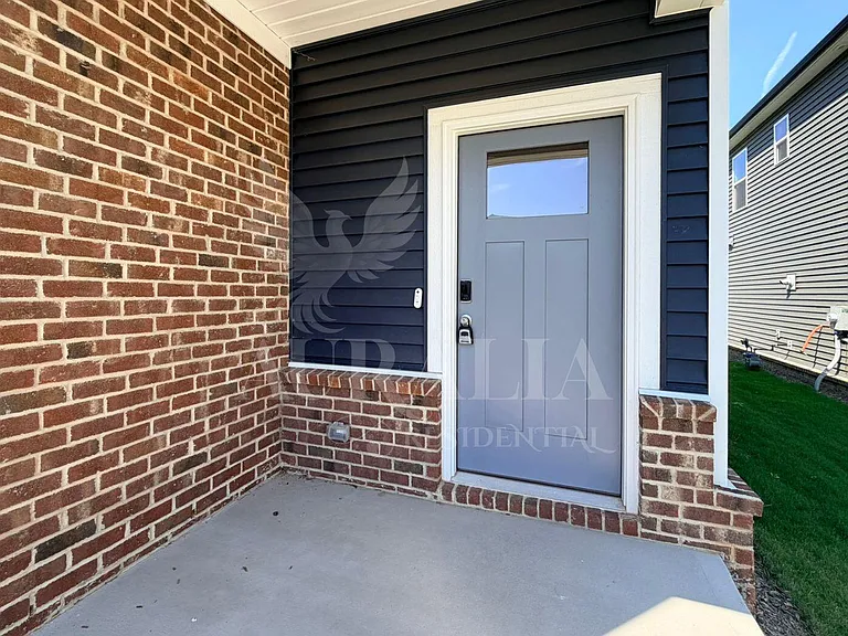 645 Red River Dr — Photo 3