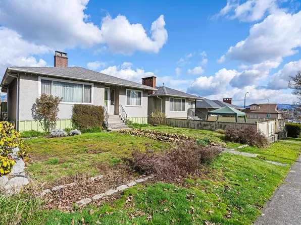 3281 E 2nd Ave, Vancouver, BC V5M 1G2