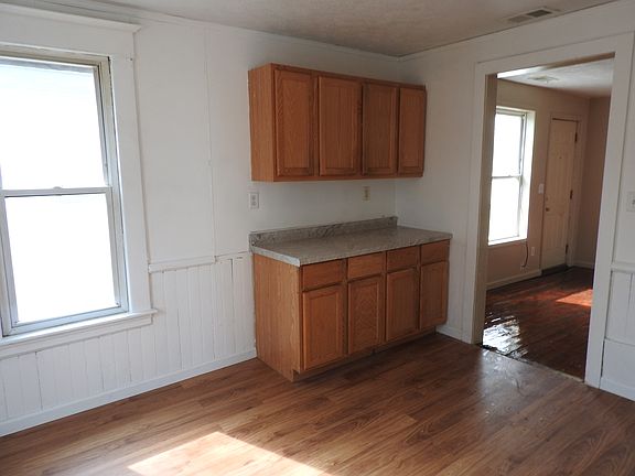 2nd image of 310 Gold Ave NW APT 4