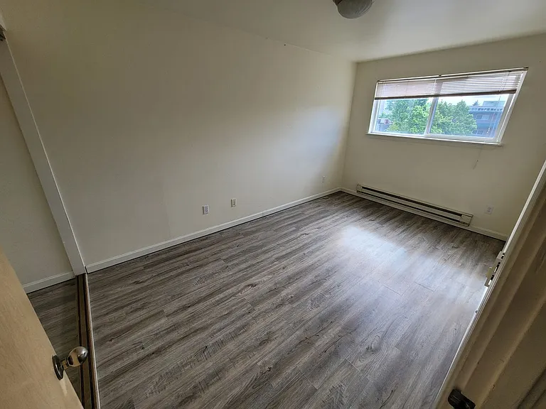 Russell/Central Park in the Heart of Ballard — Photo 84