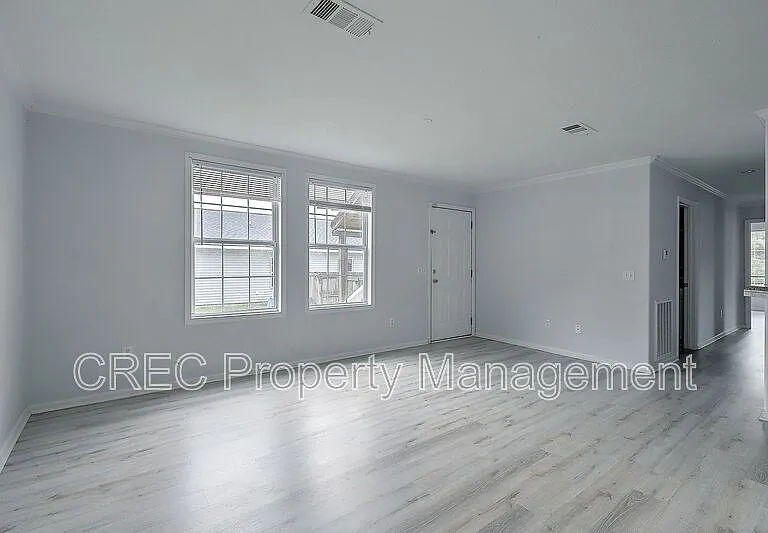 2533 Celestial Ct — Photo 7