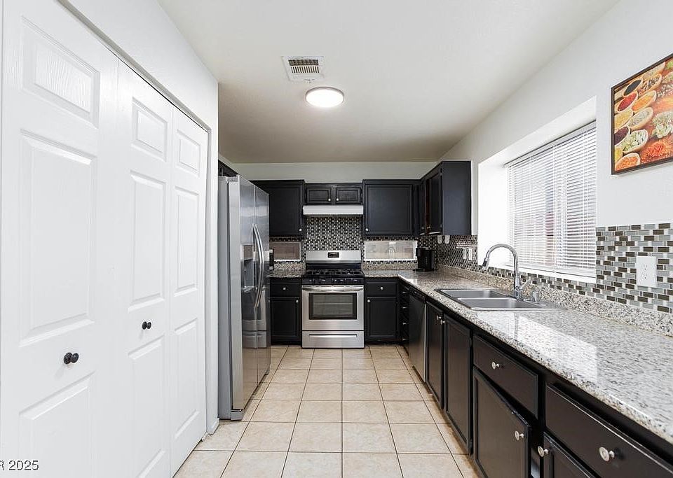 1st image of 5166 Silverheart Ave