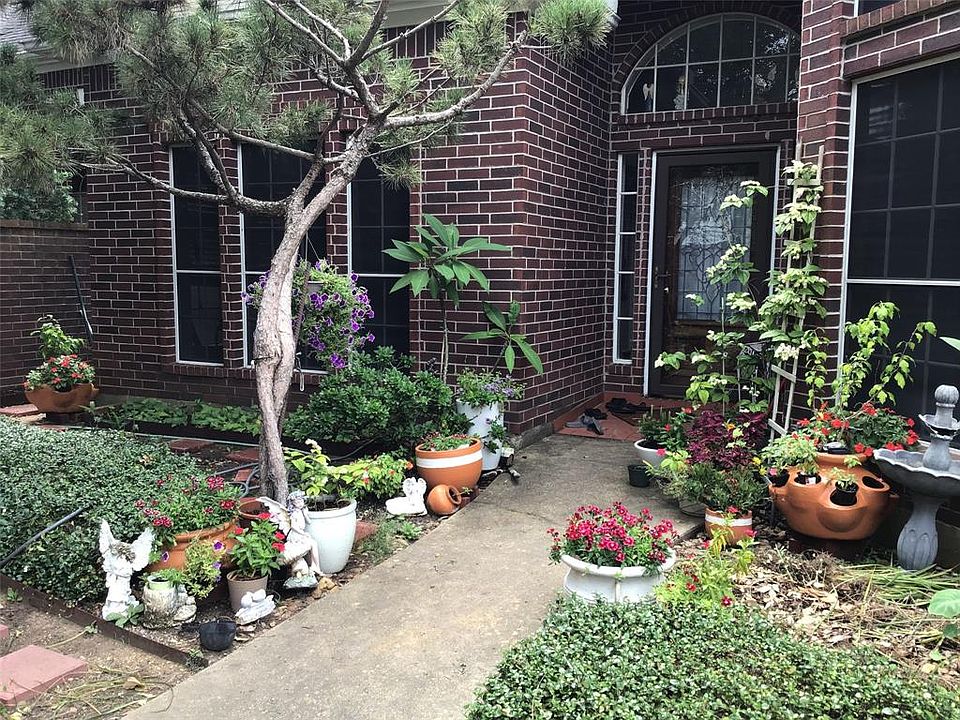 1st image of 4715 S Cashel Oak Dr